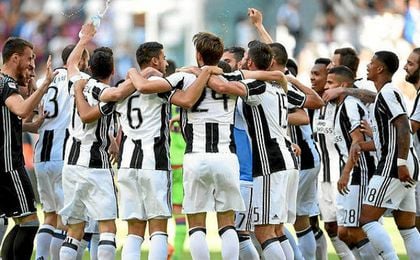 La Juventus ganó por sexta vez consecutiva la Serie A. La Juventus ganó por sexta vez consecutiva la Serie A.