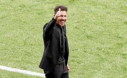 Simeone, durante el partido de hoy ante el Athletic. Simeone, durante el partido de hoy ante el Athletic.