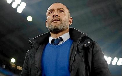 Deja el Oporto tras no lograr la liga. Deja el Oporto tras no lograr la liga.