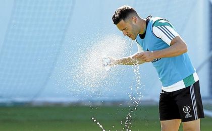 Bruno aún no sabe si seguirá en el Betis. Bruno aún no sabe si seguirá en el Betis.