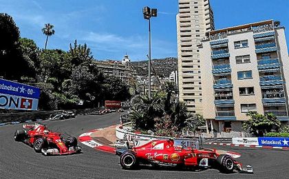 Los dos Ferrari han copado las dos primeras posiciones en Mónaco. Los dos Ferrari han copado las dos primeras posiciones en Mónaco.