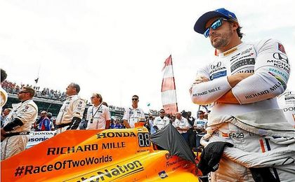Decepcionado por no haber podido acabar la carrera. Decepcionado por no haber podido acabar la carrera.