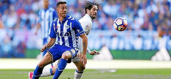 Camarasa, en un partido de Liga contra el Real Madrid. Camarasa, en un partido de Liga contra el Real Madrid.