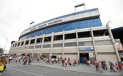 El Calderón sigue respirando fútbol. El Calderón sigue respirando fútbol.