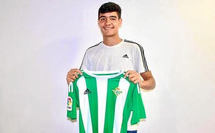 Loren ha firmado 30 goles en la 16/17. Loren ha firmado 30 goles en la 16/17.