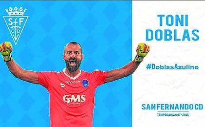 El portero cambia otra vez de equipo. El portero cambia otra vez de equipo.