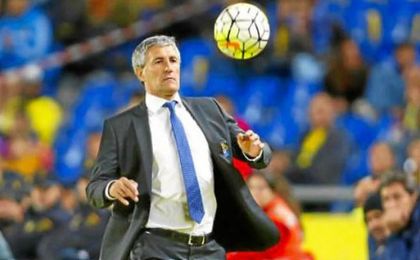 Quique Setién intentará implantar su estilo de juego en el Betis. Quique Setién intentará implantar su estilo de juego en el Betis.