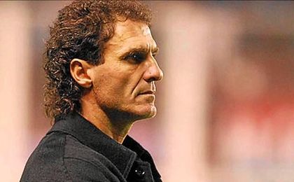 Ruggeri jugó en el Logroñés y el Real Madrid, entre otros. Ruggeri jugó en el Logroñés y el Real Madrid, entre otros.