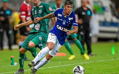 Lucas Romero, con la camiseta del Cruzeiro. Lucas Romero, con la camiseta del Cruzeiro.