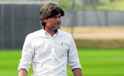 Agustín López, técnico del DH, podría pasar a los despachos. Agustín López, técnico del DH, podría pasar a los despachos.