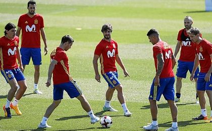 Vitolo es uno de los que se incorpora más tarde. Vitolo es uno de los que se incorpora más tarde.