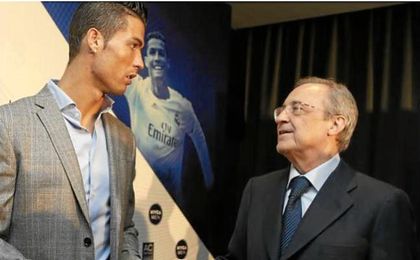 Florentino Pérez: "Es un reto incorporar jugadores a un grupo excepcional" Florentino Pérez: "Es un reto incorporar jugadores a un grupo excepcional"