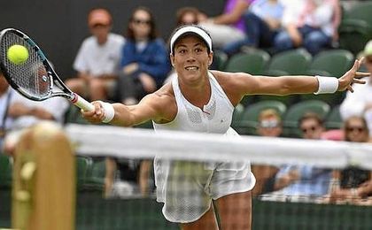 Muguruza, adelante en el trofeo británico. Muguruza, adelante en el trofeo británico.