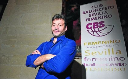 José Miguel Prieto, en la presentación del nuevo C.B. Sevilla, que pretende llevar también el baloncesto femenino sevillano a la élite. José Miguel Prieto, en la presentación del nuevo C.B. Sevilla, que pretende llevar también el baloncesto femenino sevillano a la élite.