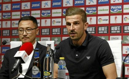 Javi Varas: "El Granada ha hecho que vuelva a ilusionarme" Javi Varas: "El Granada ha hecho que vuelva a ilusionarme"