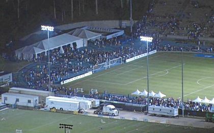 Amenaza de bomba obliga a evacuación en UCLA, donde se entrena el Real Madrid Amenaza de bomba obliga a evacuación en UCLA, donde se entrena el Real Madrid