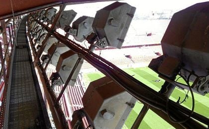 El Sánchez-Pizjuán, pionero con su nueva iluminación El Sánchez-Pizjuán, pionero con su nueva iluminación