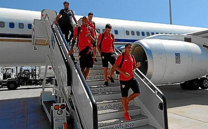 Los jugadores del Sevilla, a su llegada de Japón. Los jugadores del Sevilla, a su llegada de Japón.