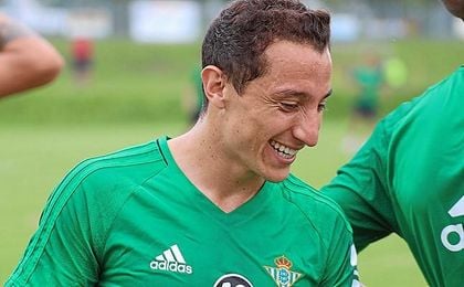 Guardado ha sido el protagonista en la televisión del club. Guardado ha sido el protagonista en la televisión del club.