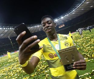 El Barça presentará a Ousmane Dembélé el lunes al mediodía El Barça presentará a Ousmane Dembélé el lunes al mediodía