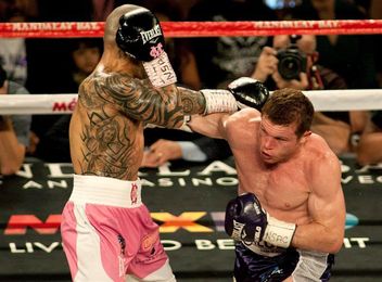 Cotto consigue el sexto centro mundial al ganar por decisión unánime a Kamegai Cotto consigue el sexto centro mundial al ganar por decisión unánime a Kamegai
