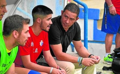 Juan Carlos Gómez, entrenador del Écija. Juan Carlos Gómez, entrenador del Écija.