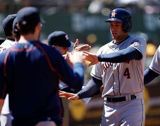 12-8. Springer y Astros ganan en el primer juego en su casa luego de la tormenta 12-8. Springer y Astros ganan en el primer juego en su casa luego de la tormenta