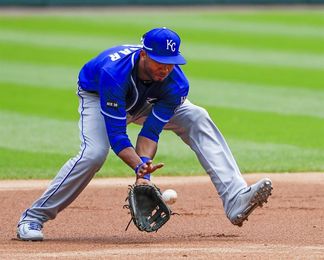 4-3. Escobar, Moss y los Reales ponen fin a la racha triunfal de los Indios 4-3. Escobar, Moss y los Reales ponen fin a la racha triunfal de los Indios