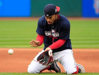 8-4. Lindor impone marca de equipo y los Indios se acercan a la división 8-4. Lindor impone marca de equipo y los Indios se acercan a la división