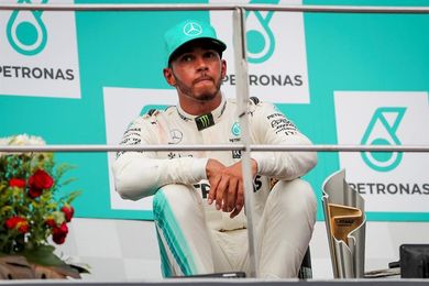 Hamilton: "Quedan carreras por delante y Vettel puede ganar" Hamilton: "Quedan carreras por delante y Vettel puede ganar"