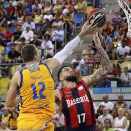 El Herbalife Gran Canaria invita a soñar tras vencer a su talismán Baskonia El Herbalife Gran Canaria invita a soñar tras vencer a su talismán Baskonia