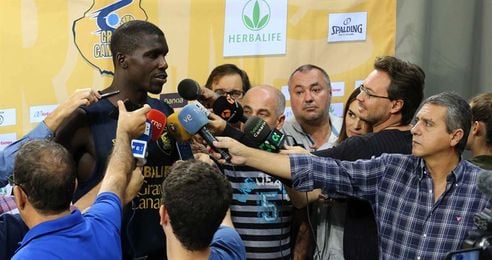 Savané, jugador no seleccionable con más partidos en la historia de la Liga Savané, jugador no seleccionable con más partidos en la historia de la Liga
