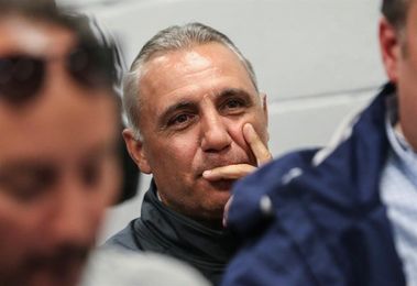 Bulgaria cesará a Stoichkov del cargo de cónsul en Barcelona Bulgaria cesará a Stoichkov del cargo de cónsul en Barcelona