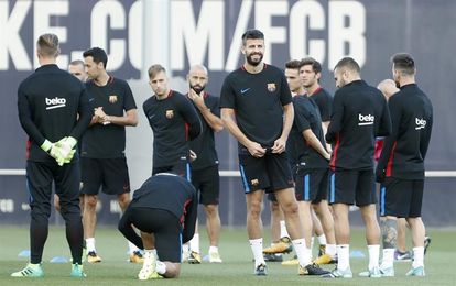 Piqué y Ter Stegen, los primeros en reincorporarse a los entrenamientos Piqué y Ter Stegen, los primeros en reincorporarse a los entrenamientos
