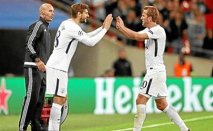 Llorente, con la camiseta del Tottenham supliendo a Kane. Llorente, con la camiseta del Tottenham supliendo a Kane.