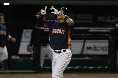 2-1. Contreras, Gurriel y Keuchel se combinan y dan triunfo a los Astros 2-1. Contreras, Gurriel y Keuchel se combinan y dan triunfo a los Astros