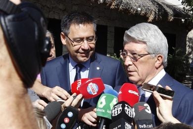 Cerezo: "La gente tiene claro que es fútbol, no una manifestación política" Cerezo: "La gente tiene claro que es fútbol, no una manifestación política"