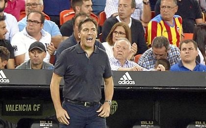 Berizzo empieza a estar contra las cuerdas. Berizzo empieza a estar contra las cuerdas.