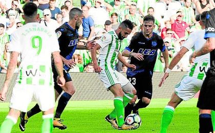 Setién dio unos minutos a Boudebouz tras recuperarse totalmente de su lesión. Setién dio unos minutos a Boudebouz tras recuperarse totalmente de su lesión.