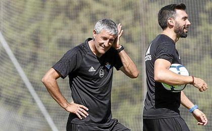 Setién y Sarabia tiene el respeto de los jugadores y la afición. Setién y Sarabia tiene el respeto de los jugadores y la afición.