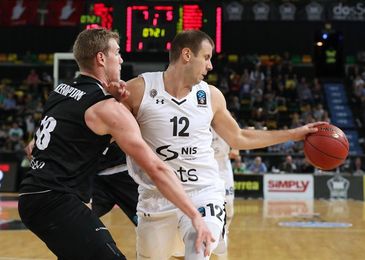 92-96. El RETAbet Bilbao se complica la vida con una segunda derrota en casa 92-96. El RETAbet Bilbao se complica la vida con una segunda derrota en casa
