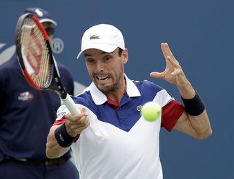 Roberto Bautista a cuartos de final tras derrotar a Harrison Roberto Bautista a cuartos de final tras derrotar a Harrison