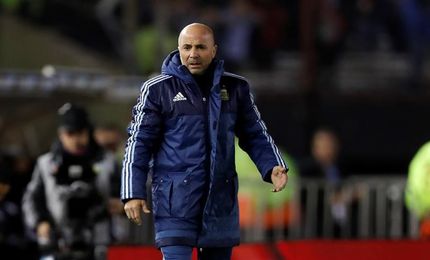 Sampaoli da de baja a Biglia por lesión y cita a Emiliano Insúa en su lugar Sampaoli da de baja a Biglia por lesión y cita a Emiliano Insúa en su lugar
