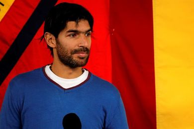 Hinchas del Puerto Montt chileno quieren que Sebastián Abreu siga en el club Hinchas del Puerto Montt chileno quieren que Sebastián Abreu siga en el club