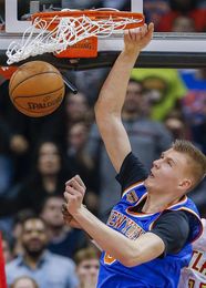 120-107. Porzingis y los Knicks ayudan a Hornacek a vencer a su exequipo 120-107. Porzingis y los Knicks ayudan a Hornacek a vencer a su exequipo