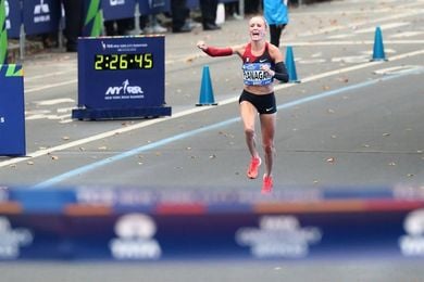 Flanagan le dedica a EE.UU. su hito en el maratón de Nueva York tras "dura semana" Flanagan le dedica a EE.UU. su hito en el maratón de Nueva York tras "dura semana"