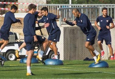 El Sevilla arranca dos semanas de trabajo por el parón sin 4 internacionales El Sevilla arranca dos semanas de trabajo por el parón sin 4 internacionales