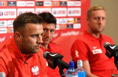Polonia prepara partido contra Uruguay con la duda de si jugará Lewandowski Polonia prepara partido contra Uruguay con la duda de si jugará Lewandowski