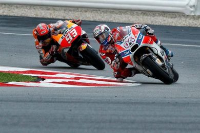 A Dovizioso sólo le vale ganar en Valencia A Dovizioso sólo le vale ganar en Valencia