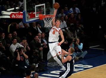 118-91. Porzingis regresa al campo de juego y los Knicks se imponen a los Kings 118-91. Porzingis regresa al campo de juego y los Knicks se imponen a los Kings
